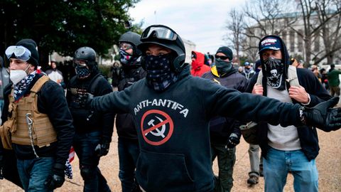 "Anti-Antifa": Mitglieder der rechtsradikalen Proud Boys bei den Protesten vor dem US-Kapitol in Washington