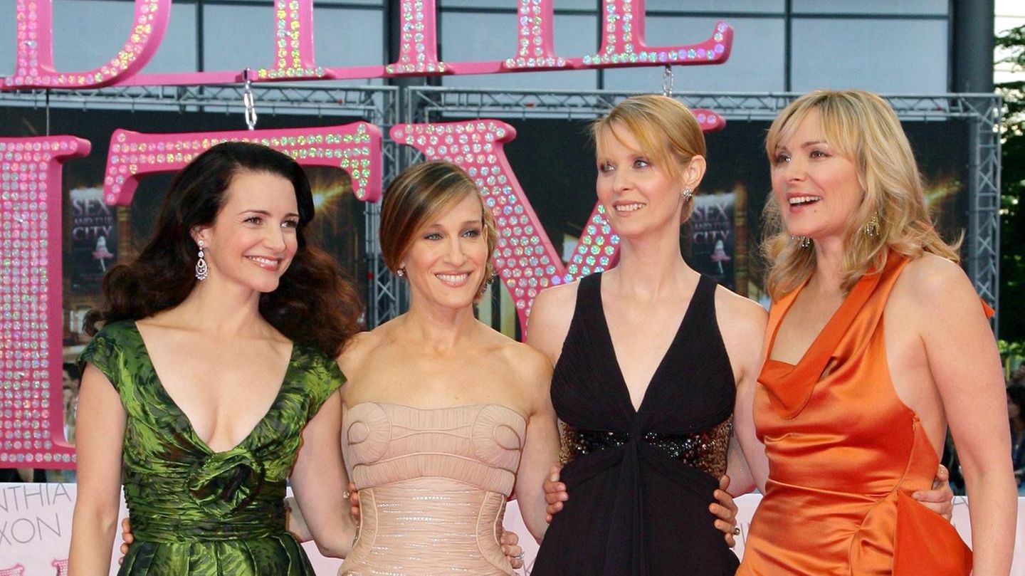 Die US-Schauspielerinnen Kristin Davis (l-r), Sarah Jessica Parker, Cynthia Nixon und Kim Catrall