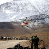 Iran, Februar 2018  50 Minuten nach dem Start in Teheran zerschellt ein Flugzeug des Typs ATR-72 an einem Berg. Alle 66 Menschen an Bord der Aseman-Air-Maschine sterben. Grundlegende Ursache sollen Pilotenfehler bei schlechter Witterung gewesen sein.