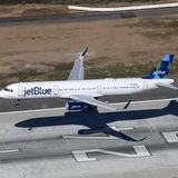 Bild 1 von 11 der Fotostrecke zum Klicken  -  Platz 10: Jetblue Airways  Der vor 20 Jahren gegründete US-Billigflieger betreibt eine Airbus- und Embraer-Jetflotte mit einem Durchschnittsalter von 11,1 Jahren und schaffte es unter die Top 10 der sichersten Airlines.