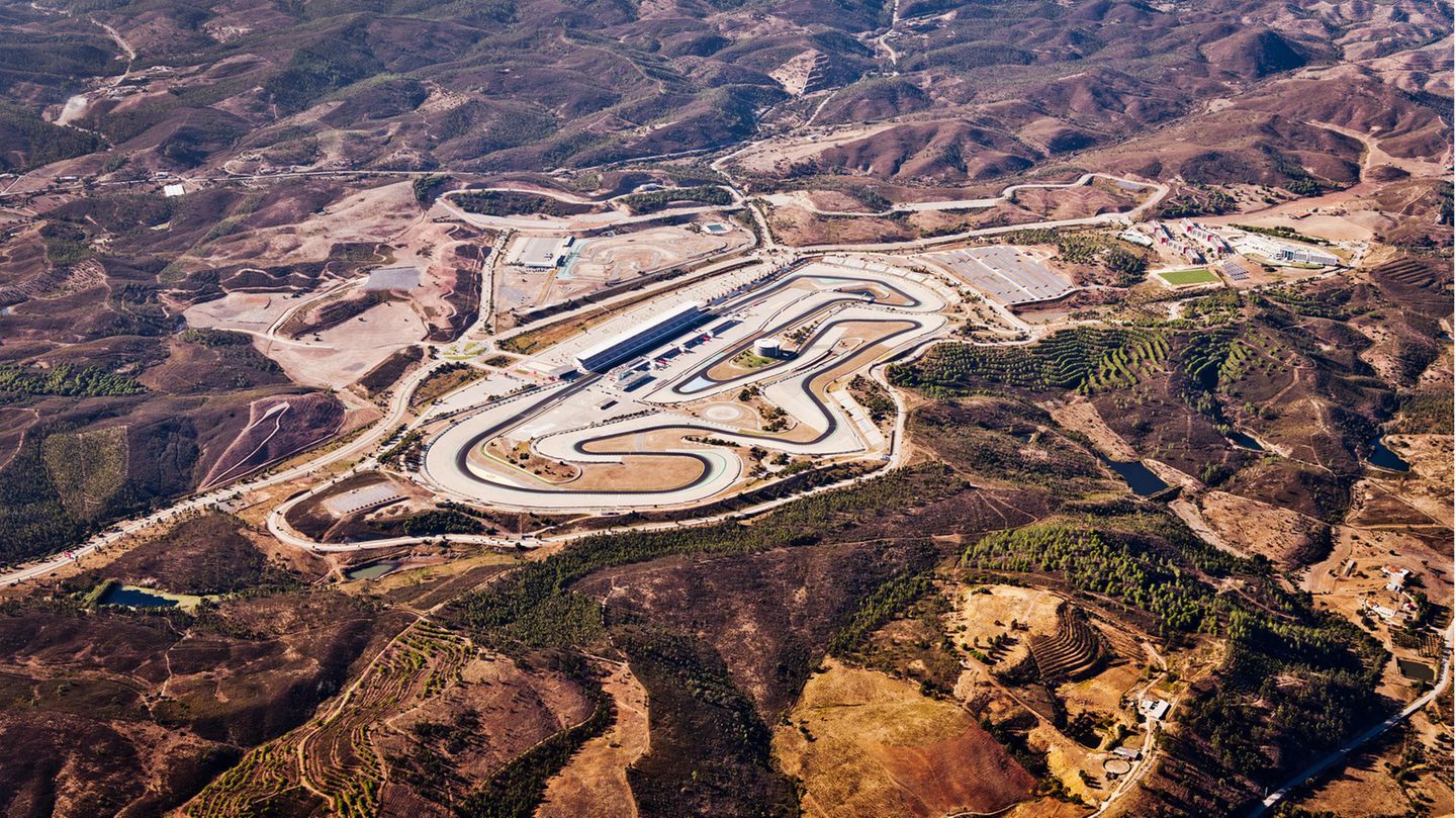 Der berühmte Autódromo do Estoril aus der Luft.