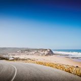 Wer diese Anblicke genießen will, muss mit den Augen und nicht mit dem Gasfuß fahren.