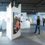 Die Gletscher in den Alpen schrumpfen dramatisch. Die neue interaktive Ausstellung im ehemaligen Restaurant der Diavolezza-Talstation zeigt auf, welche Auswirkungen der Klimawandel auf das Hochgebirge hat. Besucher der Virtual Reality Glacier Experience erleben am Beispiel des Morteratschgletschers eine virtuellen Zeitreise von 1875 bis 2090.  Infos: https://glacierexperience.com