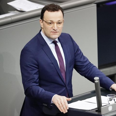 Jens Spahn spricht im Bundestag