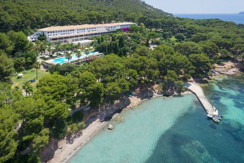 Blick auf das berühmte Hotel Formentor auf Mallorca