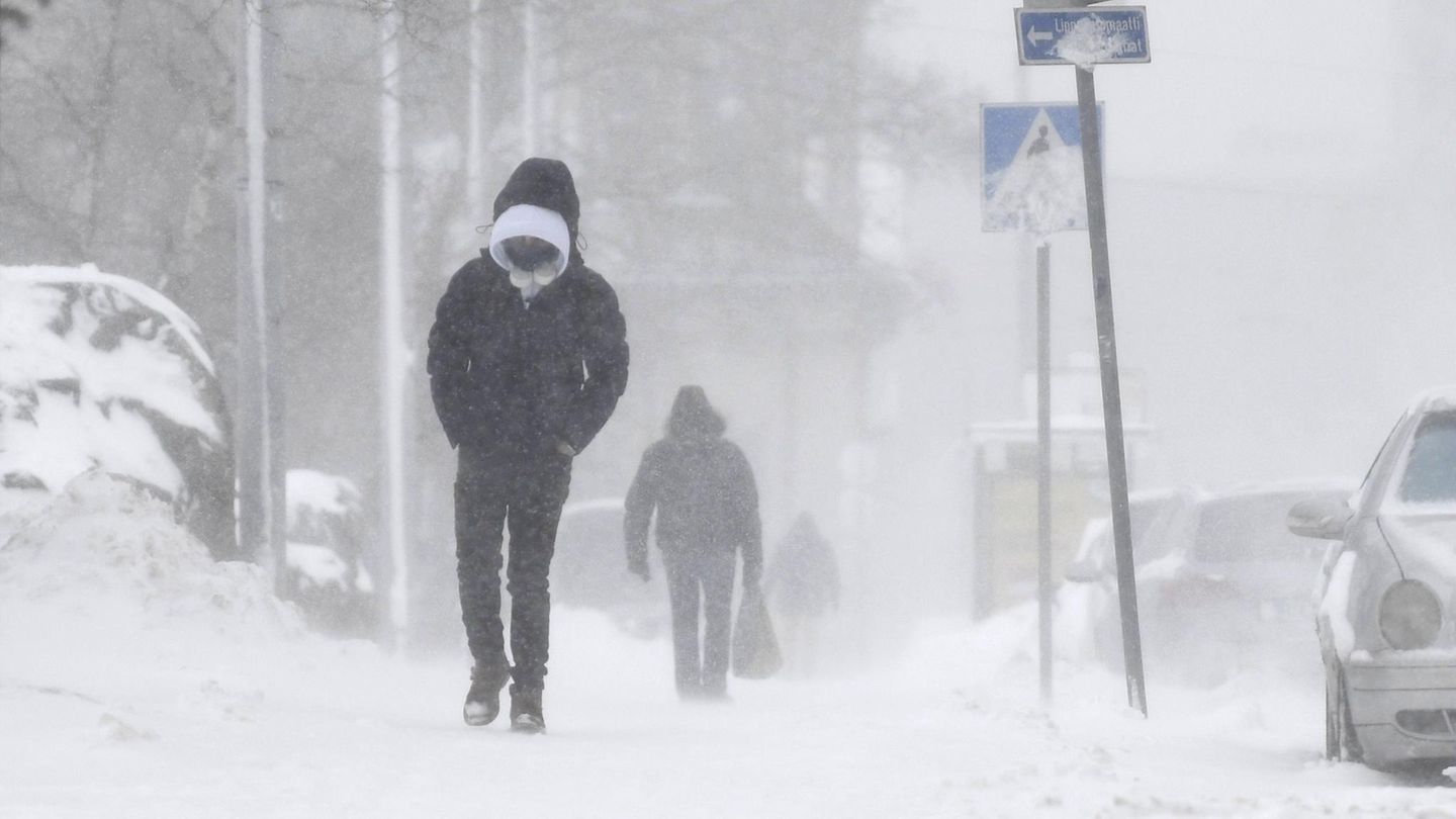 Winterwetter Kräftiger Schneefall in Schweden und Finnland für