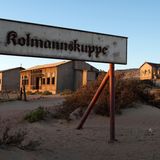 Eine weitere Geisterstadt: Weiter nördlich liegt landeinwärts Kolmanskop, auch Kolmannskuppe genannt.