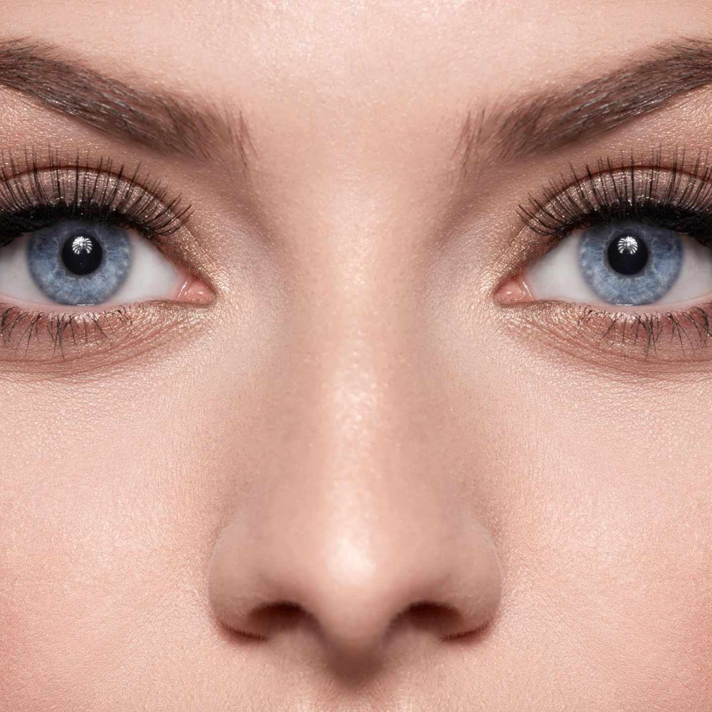 Fake Lashes fr volle Wimpern: Tipps zur Anwendung | STERN.de