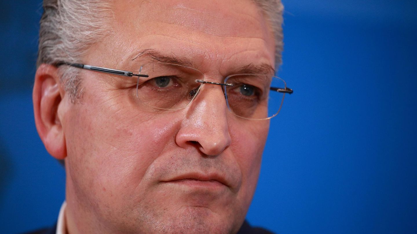 RKI-Chef Lothar Wieler fordert schärfere Corona-Maßnahmen | STERN.de